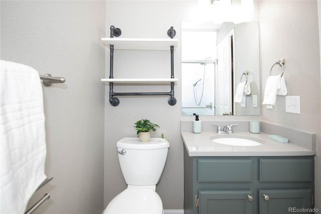 18131 E Arizona Avenue F, Aurora, CO 80017