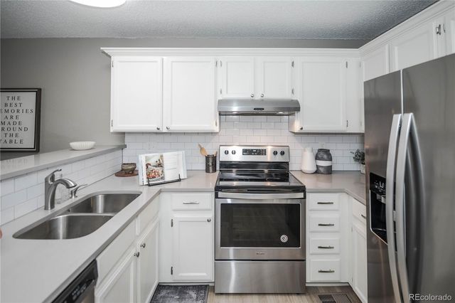 18131 E Arizona Avenue F, Aurora, CO 80017