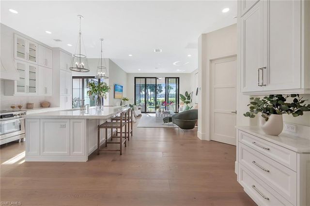 981 Tierra Lago WAY, Naples, FL 34119