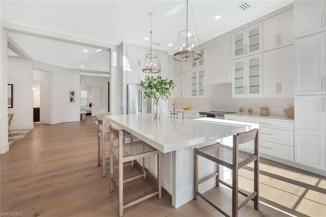 981 Tierra Lago WAY, Naples, FL 34119