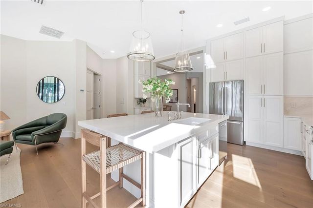 981 Tierra Lago WAY, Naples, FL 34119