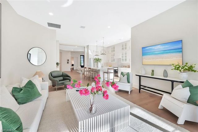 981 Tierra Lago WAY, Naples, FL 34119