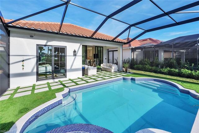 981 Tierra Lago WAY, Naples, FL 34119