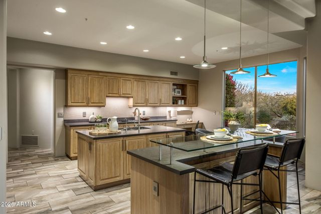 10040 E HAPPY VALLEY Road 2001, Scottsdale, AZ 85255