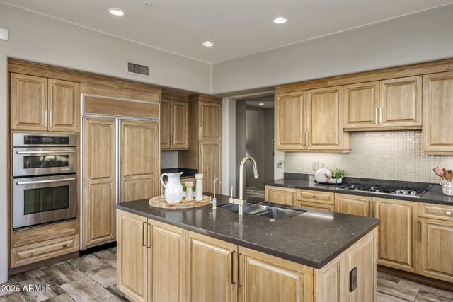 10040 E HAPPY VALLEY Road 2001, Scottsdale, AZ 85255