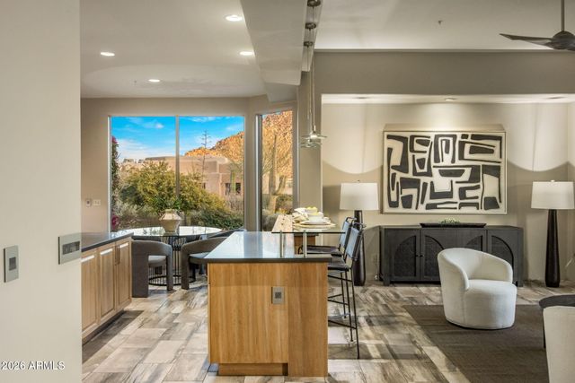 10040 E HAPPY VALLEY Road 2001, Scottsdale, AZ 85255