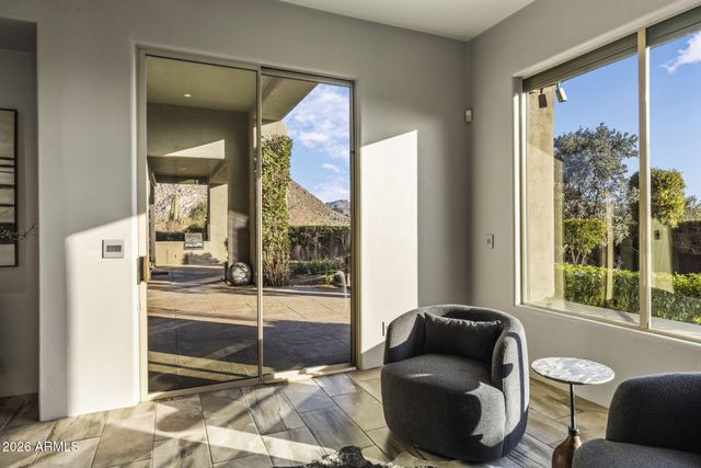 10040 E HAPPY VALLEY Road 2001, Scottsdale, AZ 85255