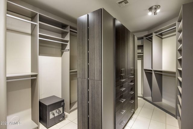 10040 E HAPPY VALLEY Road 2001, Scottsdale, AZ 85255