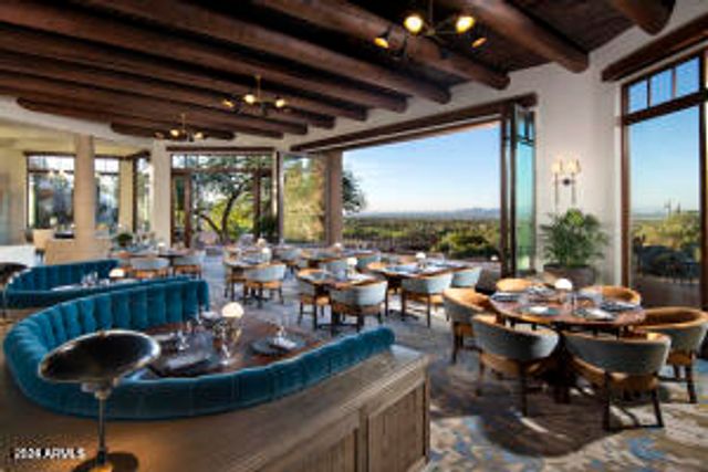 10040 E HAPPY VALLEY Road 2001, Scottsdale, AZ 85255