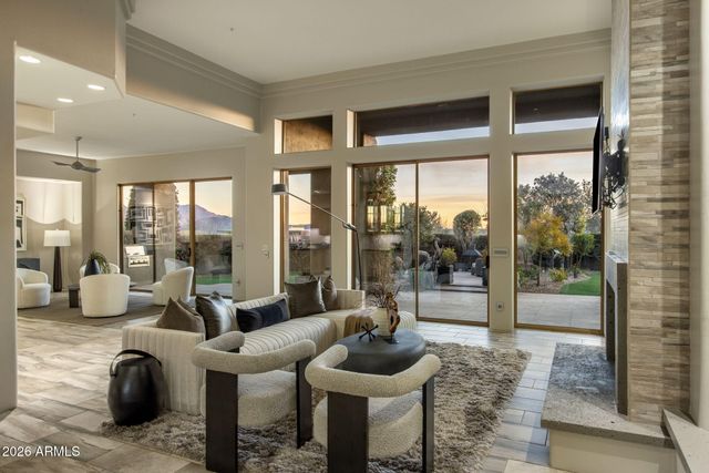 10040 E HAPPY VALLEY Road 2001, Scottsdale, AZ 85255