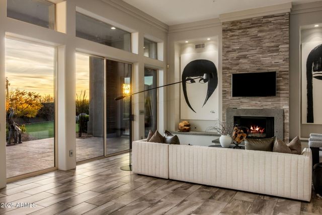 10040 E HAPPY VALLEY Road 2001, Scottsdale, AZ 85255