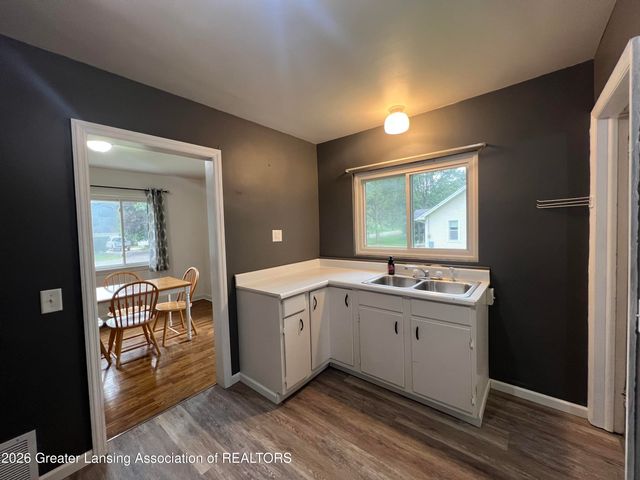 1380 W Wieland Road, Lansing, MI 48906