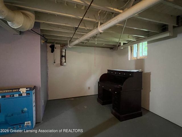 1380 W Wieland Road, Lansing, MI 48906