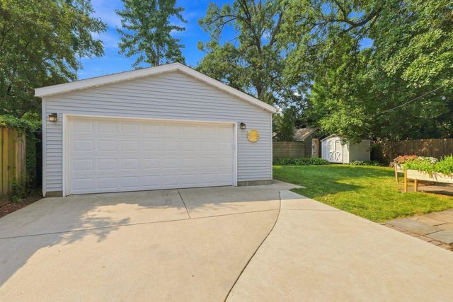 147 W 48th Street, Minneapolis, MN 55419