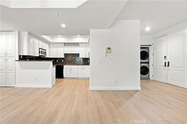 8555 Cashio St APT 101, Los Angeles, CA 90035