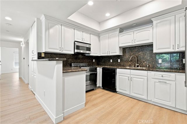8555 Cashio St APT 101, Los Angeles, CA 90035