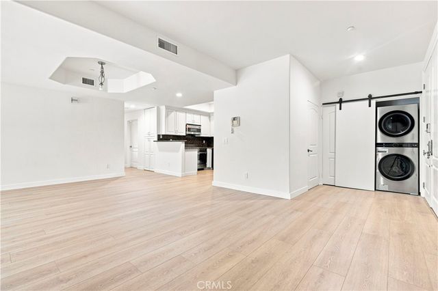 8555 Cashio St APT 101, Los Angeles, CA 90035
