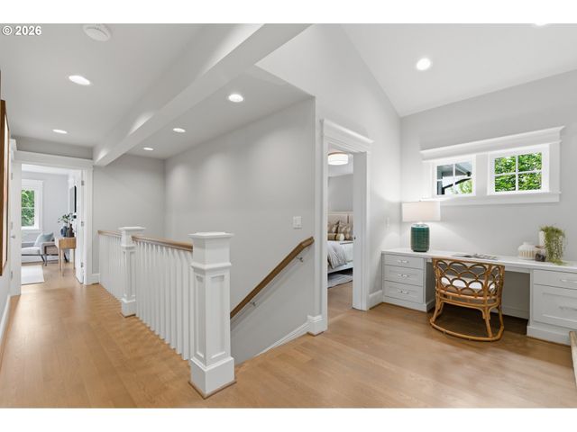 14711 UPLANDS Dr, Lake Oswego, OR 97034