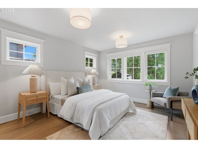14711 UPLANDS Dr, Lake Oswego, OR 97034