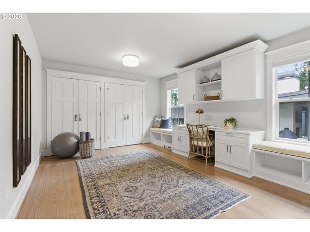 14711 UPLANDS Dr, Lake Oswego, OR 97034