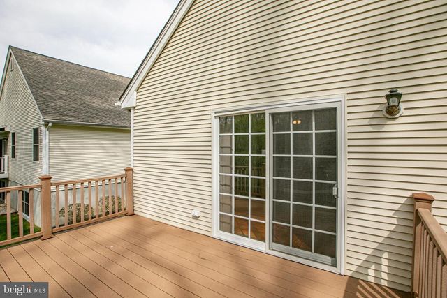 37 BEAR MEADE DR, Hamilton, NJ 08691