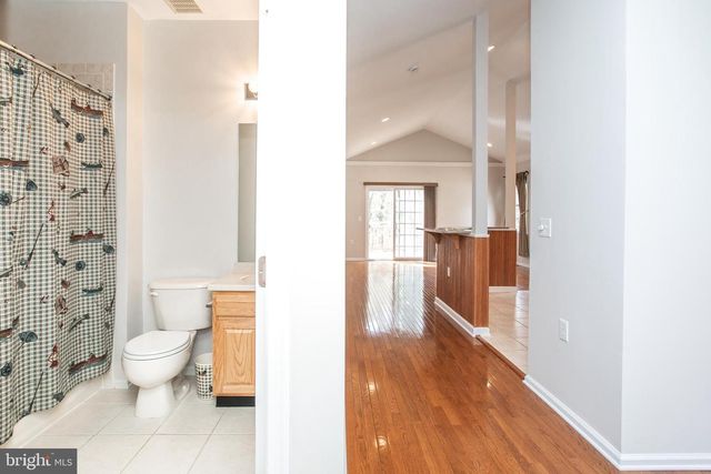 37 BEAR MEADE DR, Hamilton, NJ 08691