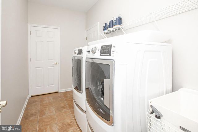 37 BEAR MEADE DR, Hamilton, NJ 08691