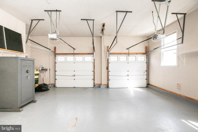 37 BEAR MEADE DR, Hamilton, NJ 08691