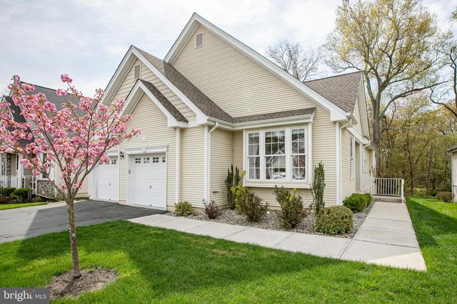 37 BEAR MEADE DR, Hamilton, NJ 08691