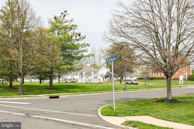 37 BEAR MEADE DR, Hamilton, NJ 08691