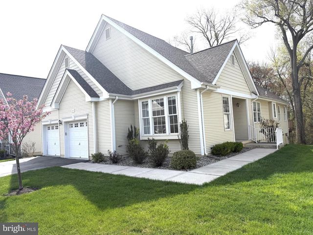 37 BEAR MEADE DR, Hamilton, NJ 08691