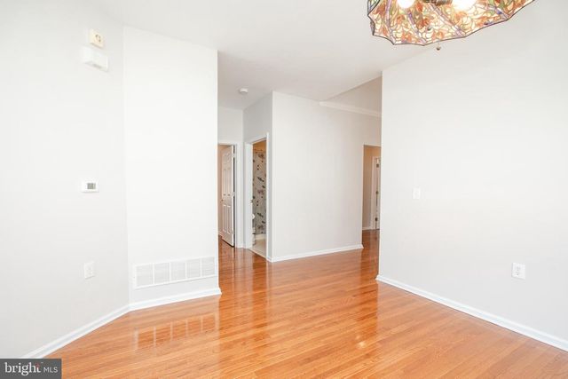 37 BEAR MEADE DR, Hamilton, NJ 08691