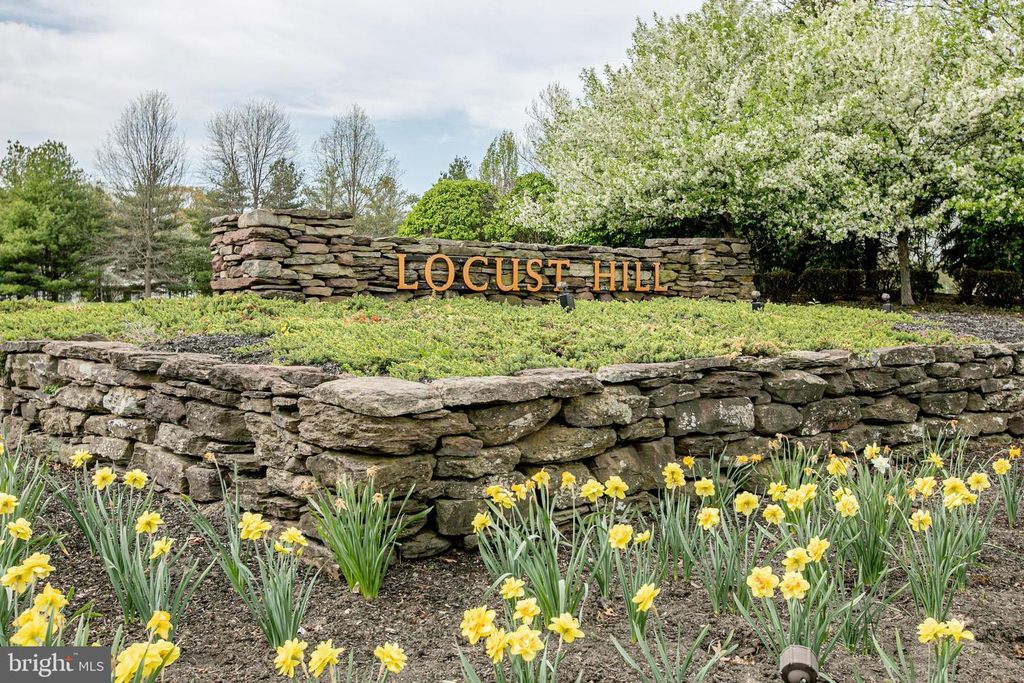 37 BEAR MEADE DR, Hamilton, NJ 08691