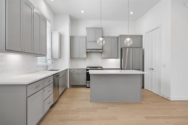 4621 Maxie Street, Houston, TX 77007