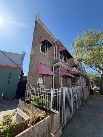 129 Stone St, Newark City, NJ 07104
