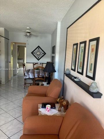 900 SW 11th Ave 4C, Hallandale Beach, FL 33009