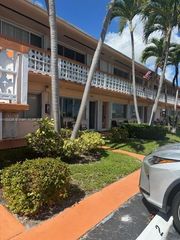 900 SW 11th Ave 4C, Hallandale Beach, FL 33009