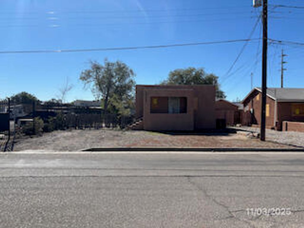 118 Veranda Road NW, Albuquerque, NM 87107