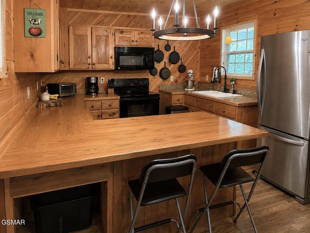 438 Country Square Road, Newport, TN 37821