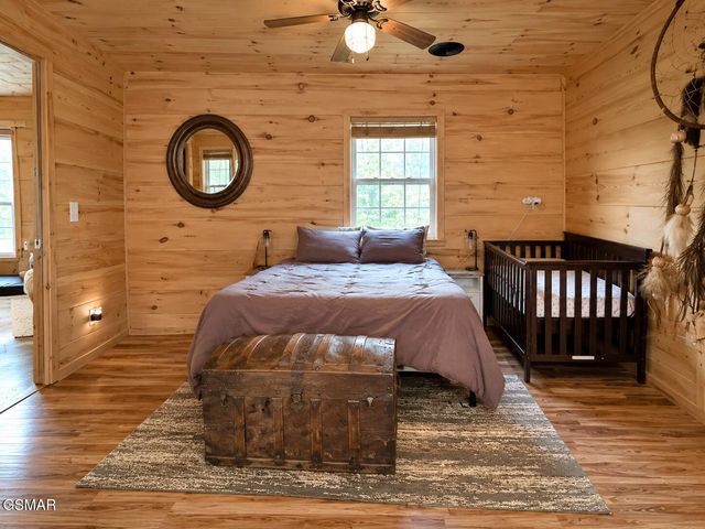 438 Country Square Road, Newport, TN 37821