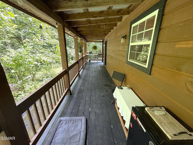 438 Country Square Road, Newport, TN 37821