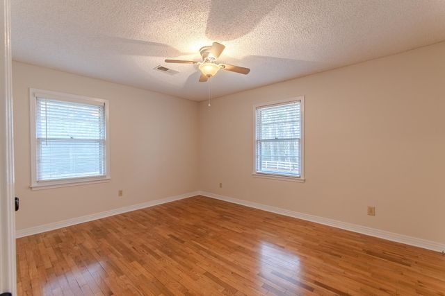 380 WALKERTOWN DR, Savannah, TN 38372