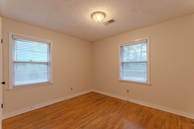 380 WALKERTOWN DR, Savannah, TN 38372