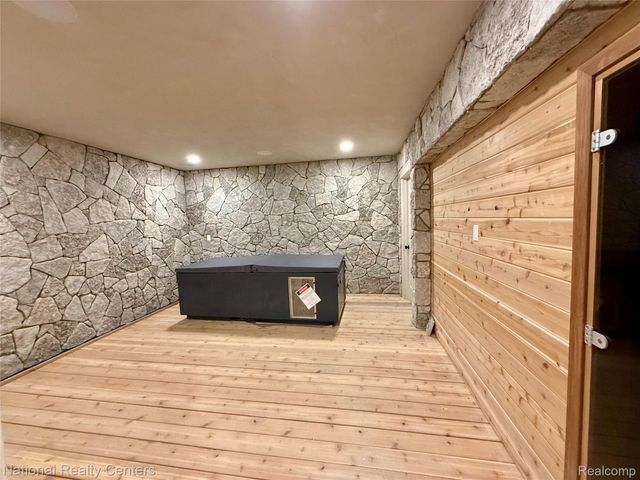 42501 Clemons Drive, Plymouth Charter Township, MI 48170