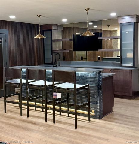 42501 Clemons Drive, Plymouth Charter Township, MI 48170