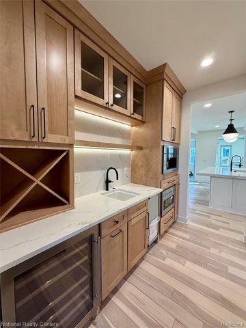 42501 Clemons Drive, Plymouth Charter Township, MI 48170