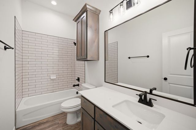 441 Paradise Ridge Drive, Waxahachie, TX 75167