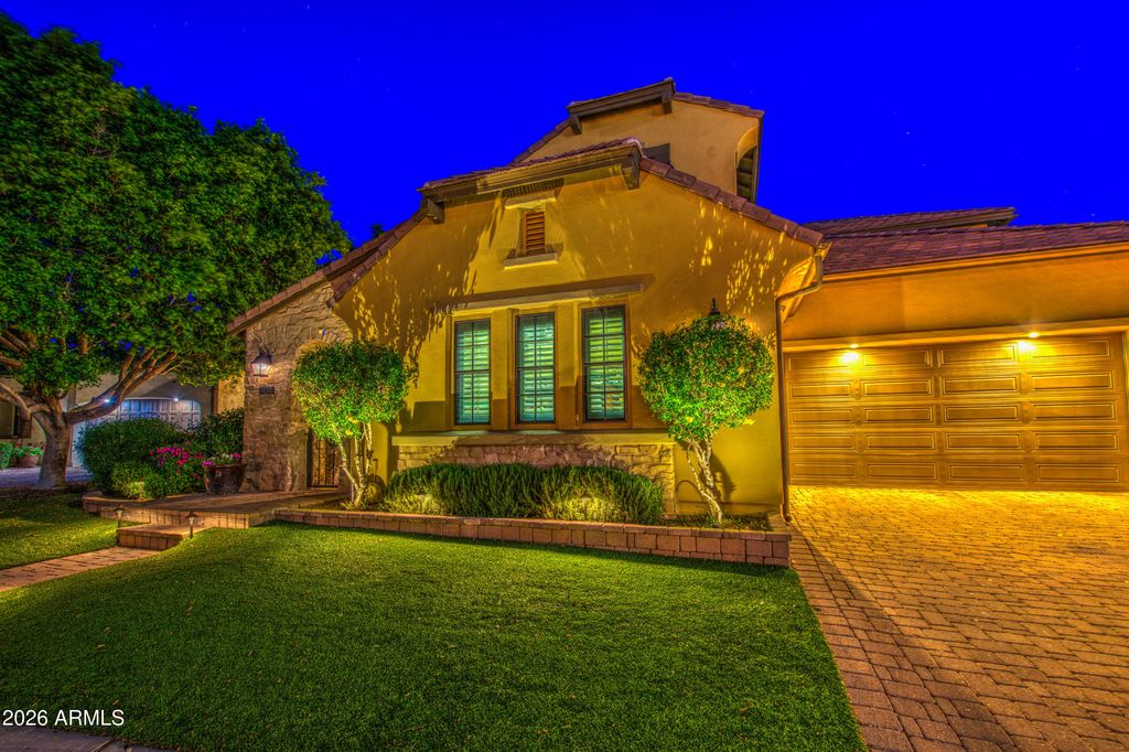 Image 27 of property listing at 14474 W CORONADO Road, Goodyear, AZ 85395