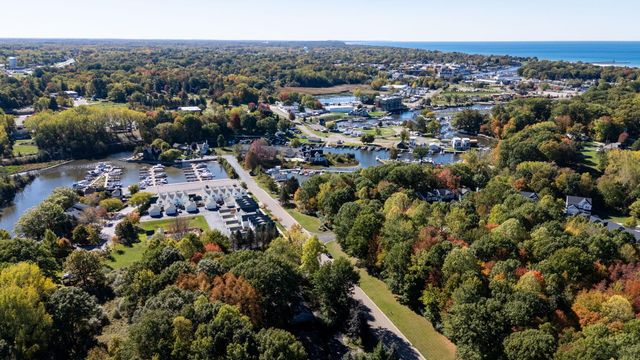 608 Kentucky Avenue, South Haven City, MI 49090