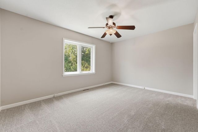 9155 Fairway Hill Drive, Elko New Market, MN 55020